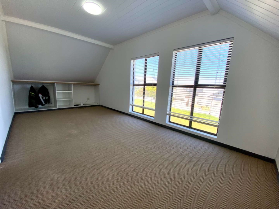 7 Bedroom Property for Sale in Myburgh Park Western Cape